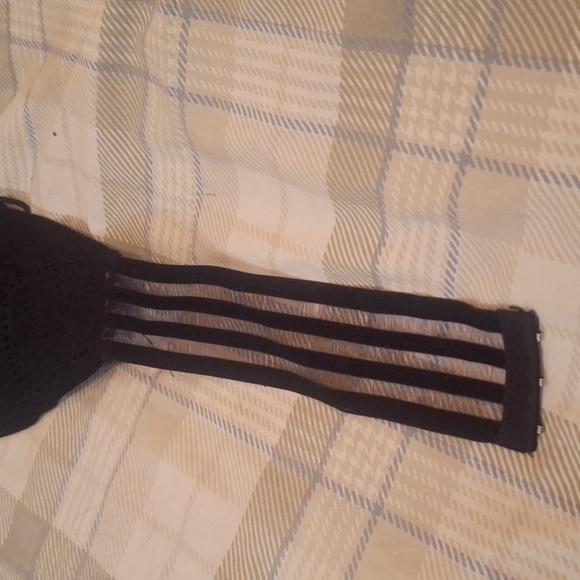 Bra, Strapless Black 36C - Picture 3 of 4